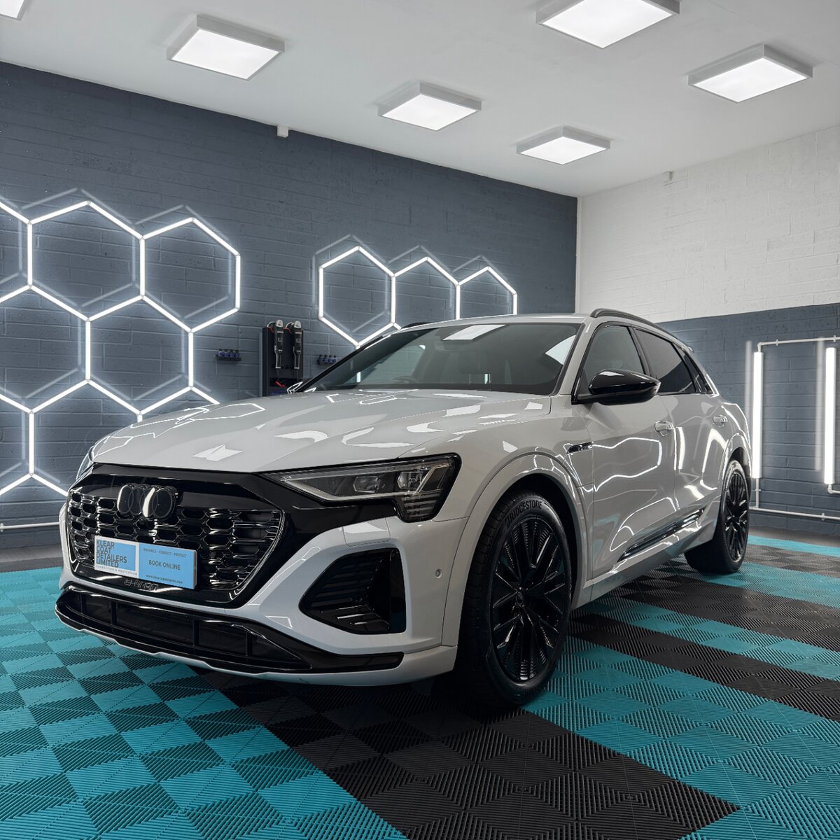 Audi Q8 gloss finish detail